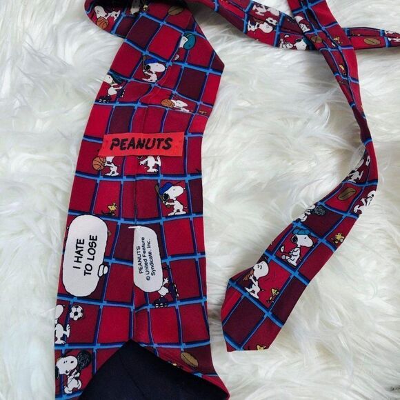 Snoopy Cartoon Peanuts Sports Tie - Picture 2 of 3